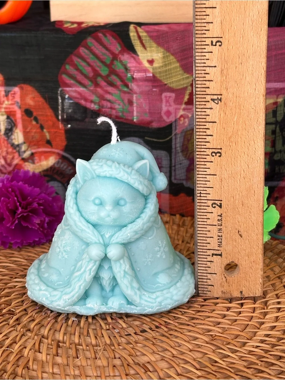 Winter Familiar Cat Candle – Icy Blue